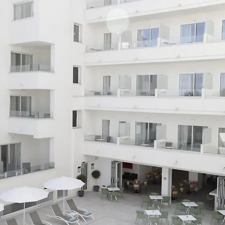 Aparthotel Marina Drach